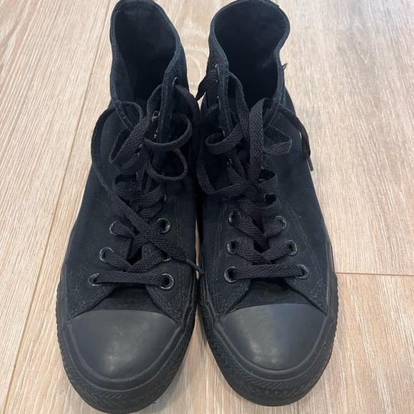Converse Black High-Top Sneakers. Women’s Size 8.5. Worn once. - Picture 2 of 4